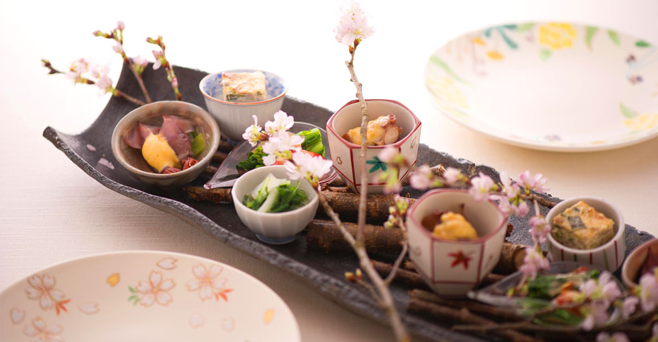 kakyo Course meal using seasonal ingredients